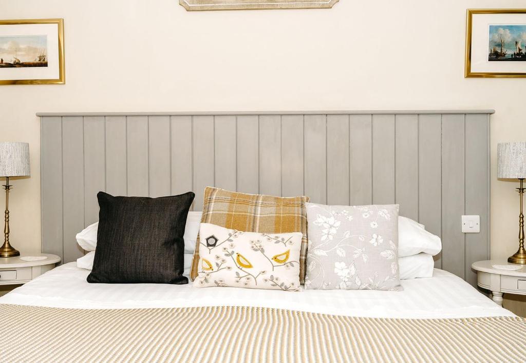 Bridge House 5*